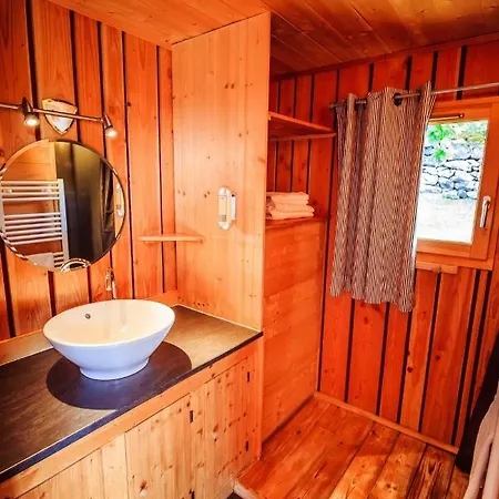 Les Volca'lodges De Tournebise